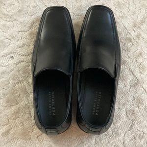 Perry Ellis men’s slip on dress shoe size 9